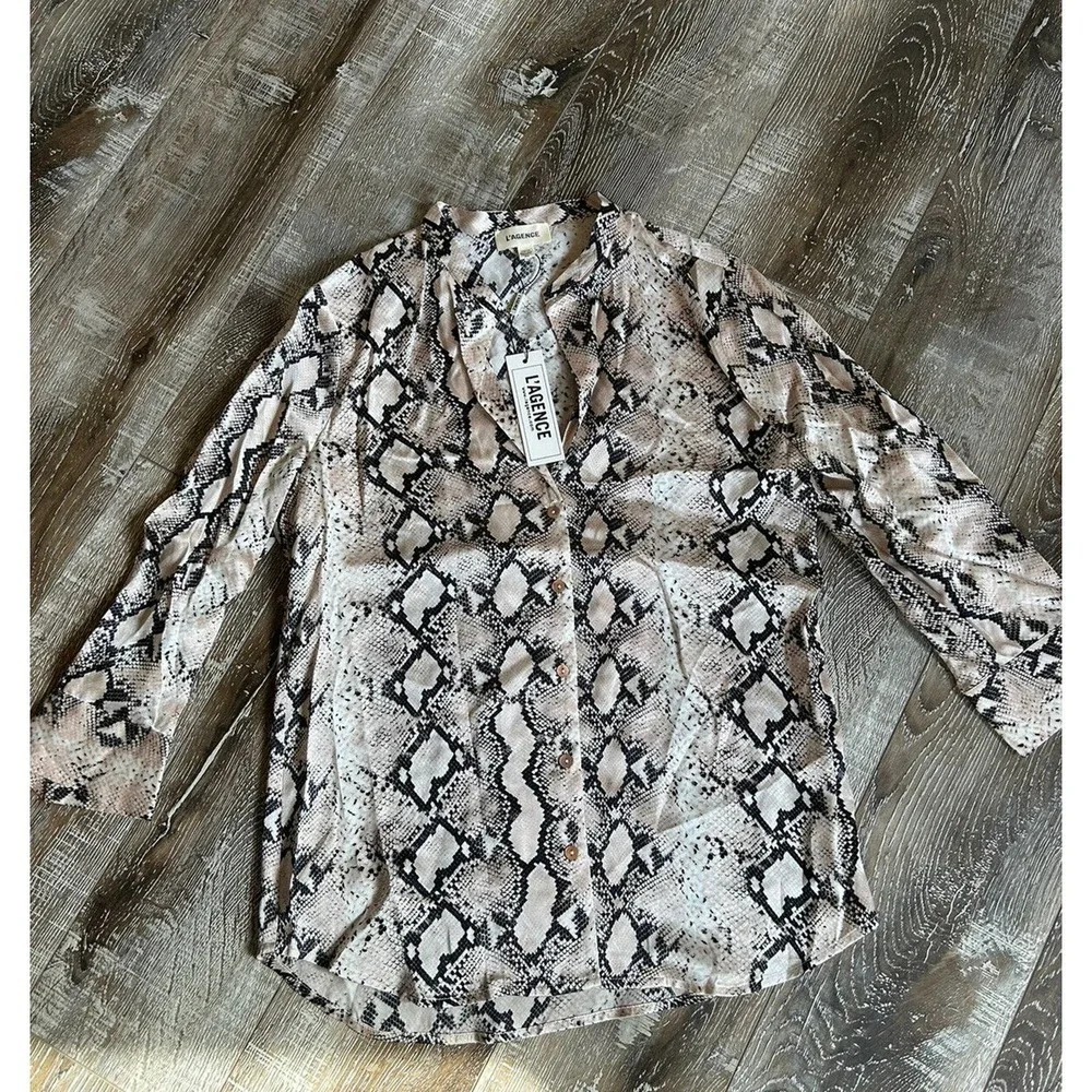 L’agence Women’s Aoki Button Front Blouse 100% Silk Size XS Snake Print